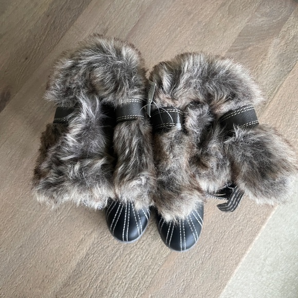 KIDS London Fog Melton Boots, Size 7, Black and Gray - Picture 4 of 13